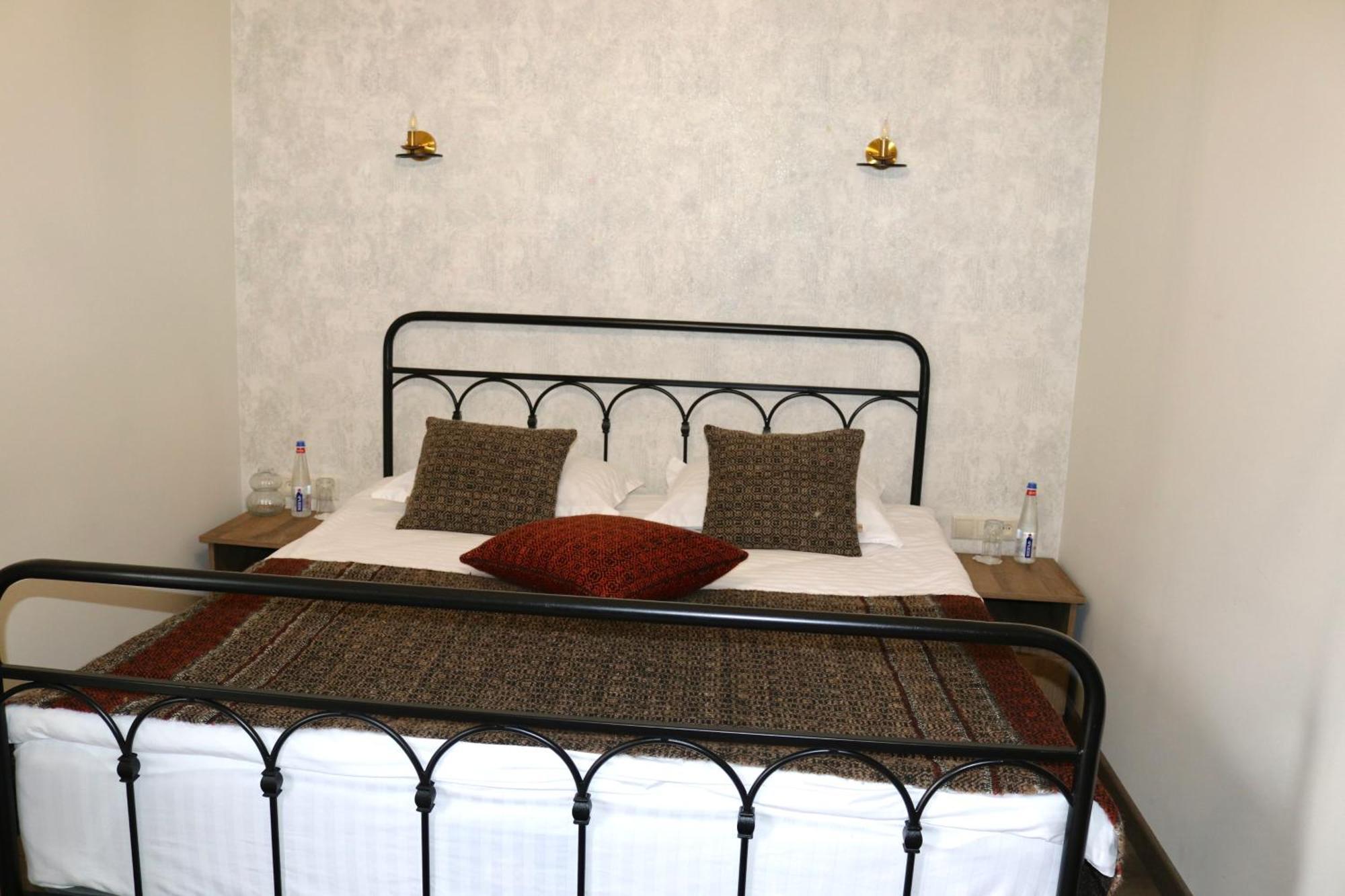Redroof Country House Hotel Goris Zimmer foto